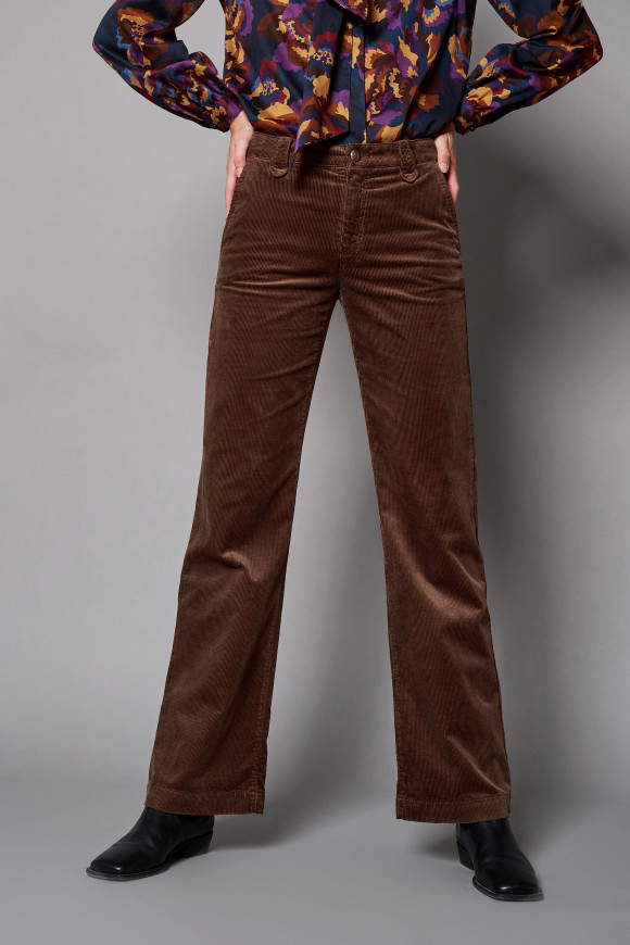 Audrey Cord Bootcut 270 Chocolate, modell