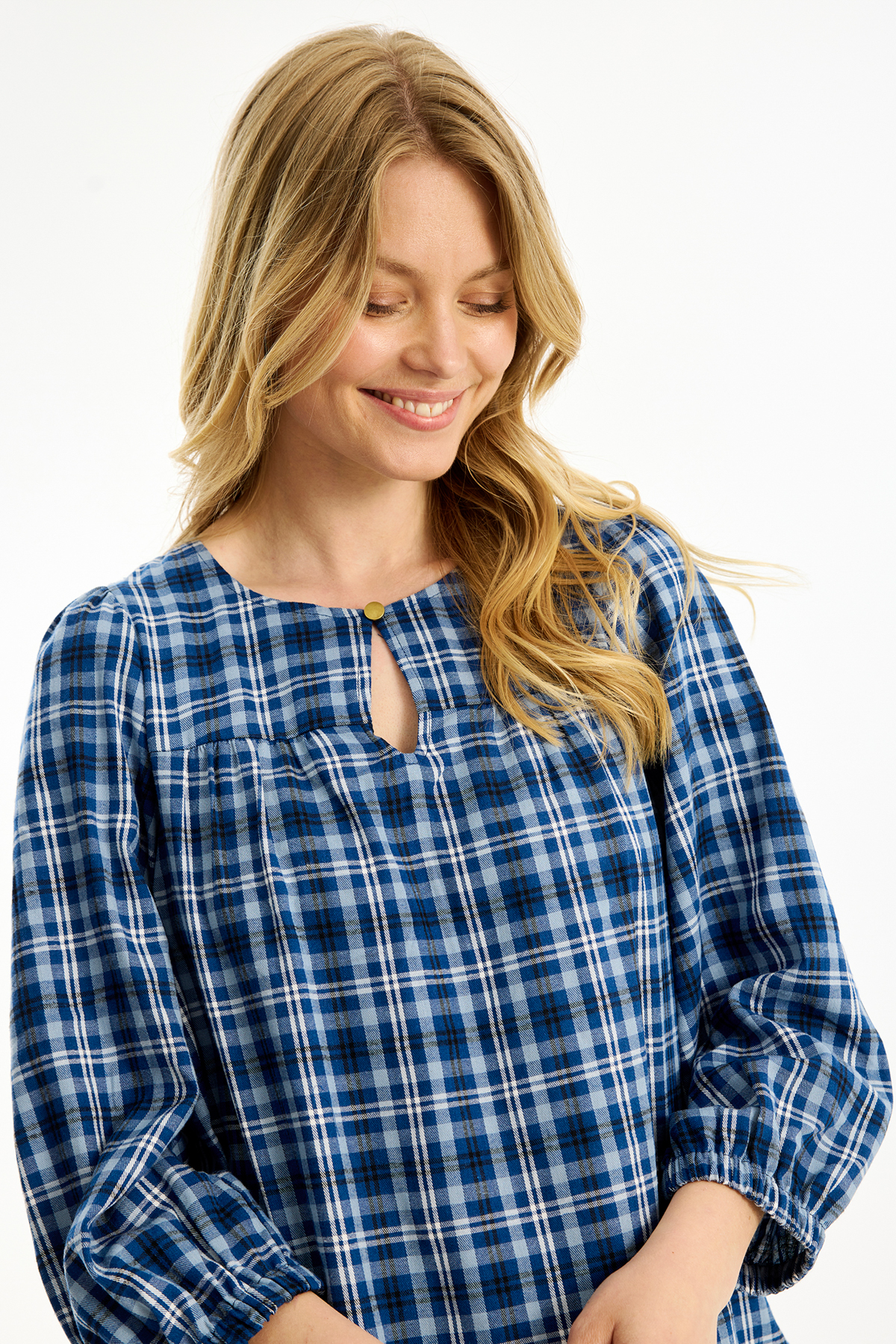 In Front Cara Blus Prairie 501 Blue