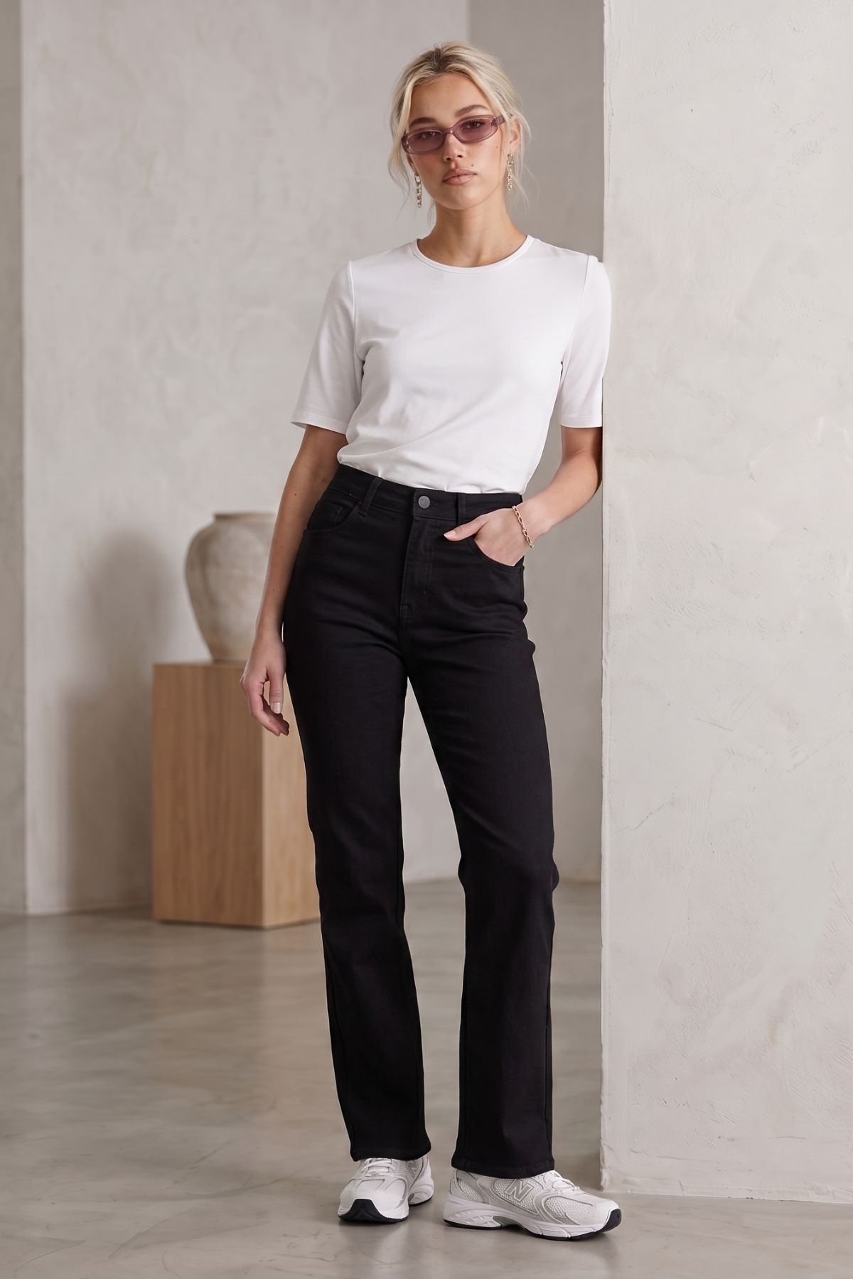 Laura Flared Fit 999 Black