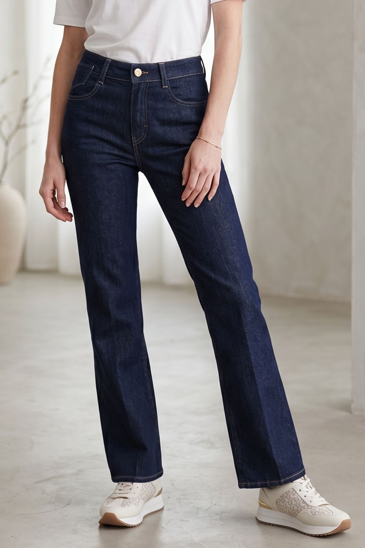 Laura Flared Fit D683 Fashion Rinsed