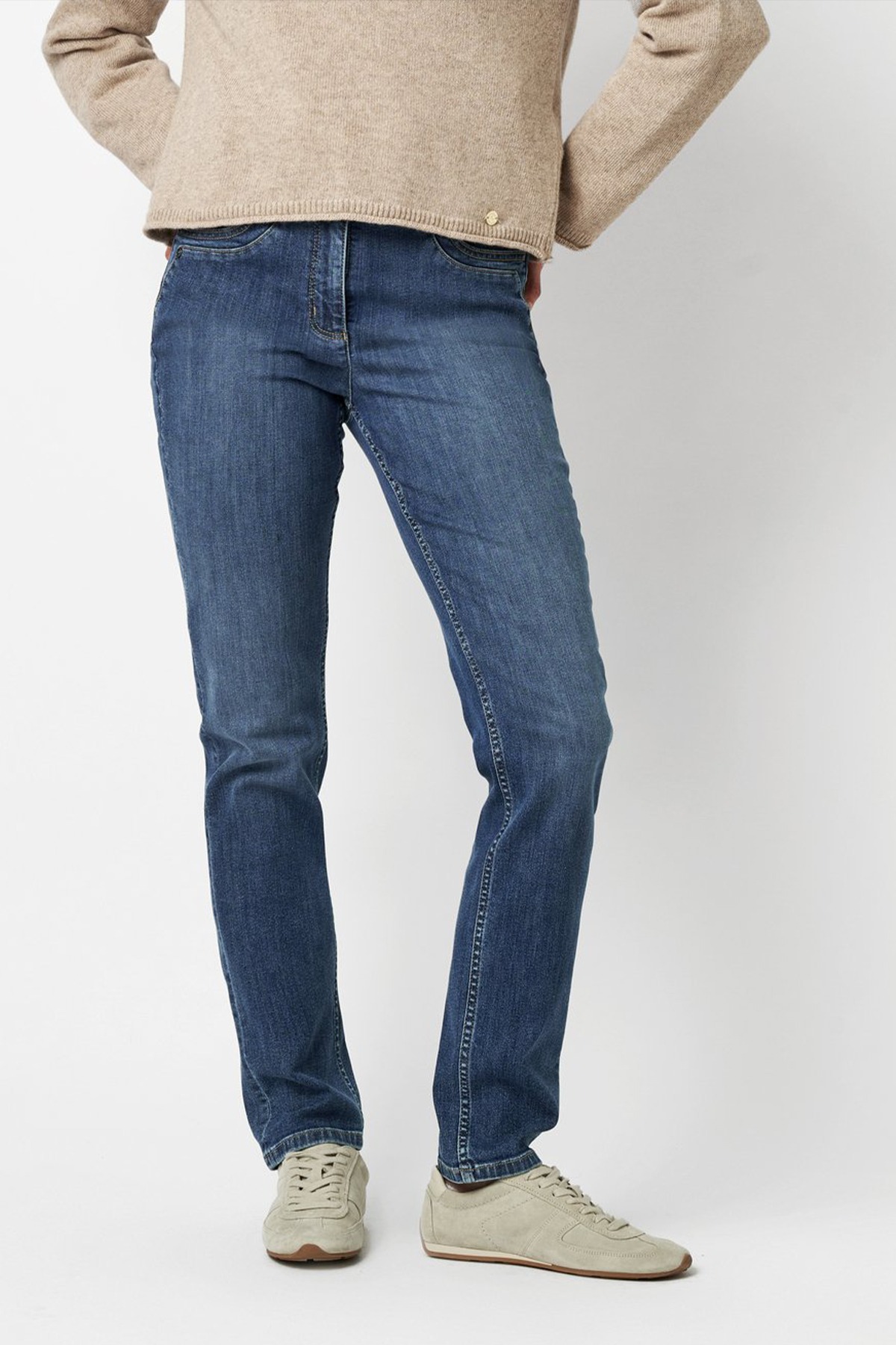 Beloved Stitch 552 Mid Blue Used