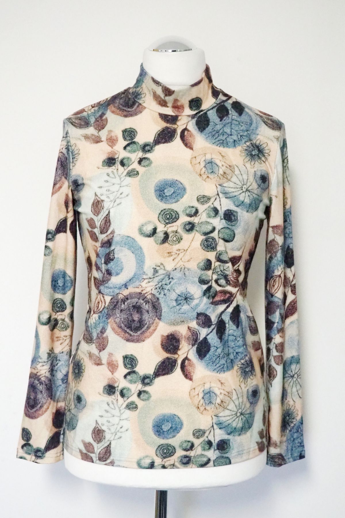 Victoria Topp MEADOW - Pastel Floral - Bild 2