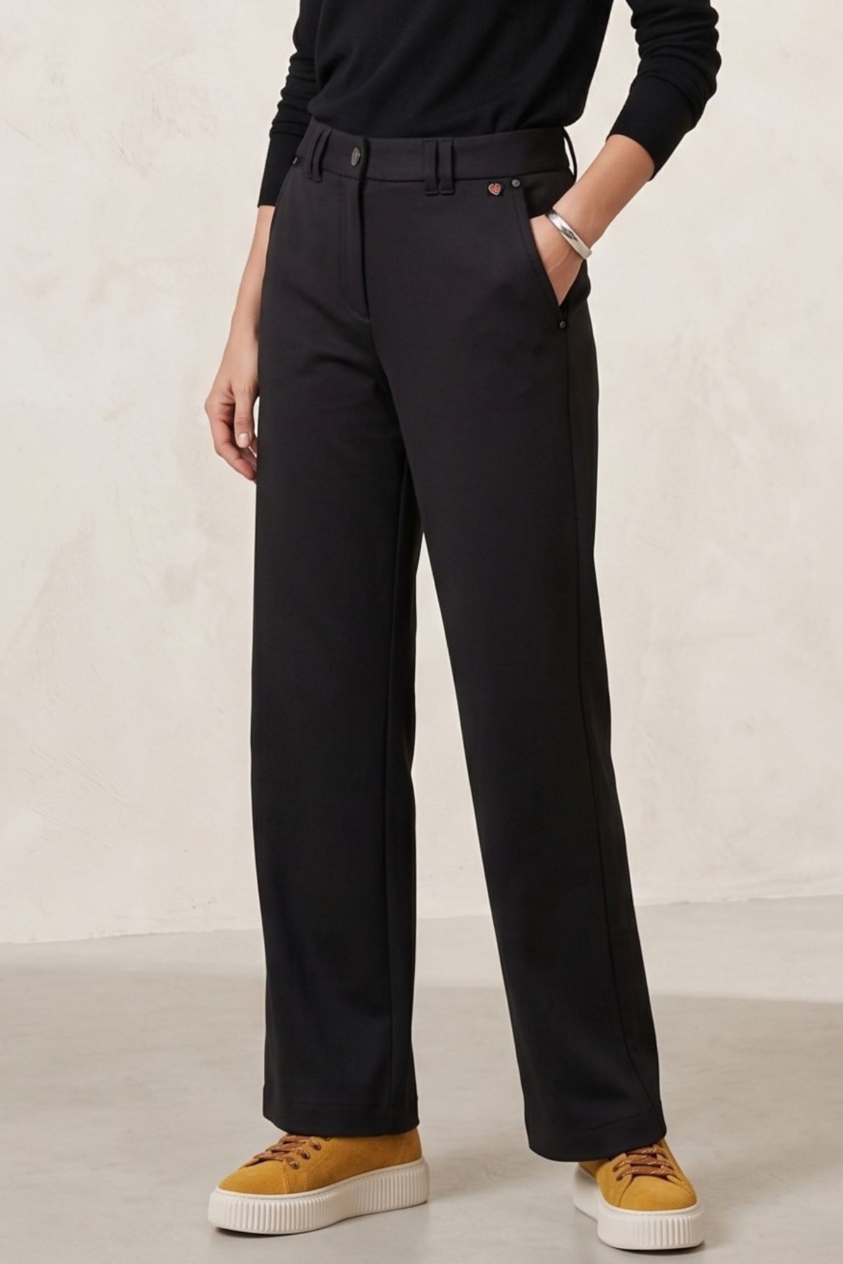 scarlet wideleg softdenim black 2