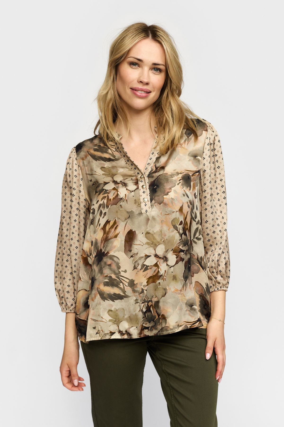 2Biz Blus JANNIE H26 Flower