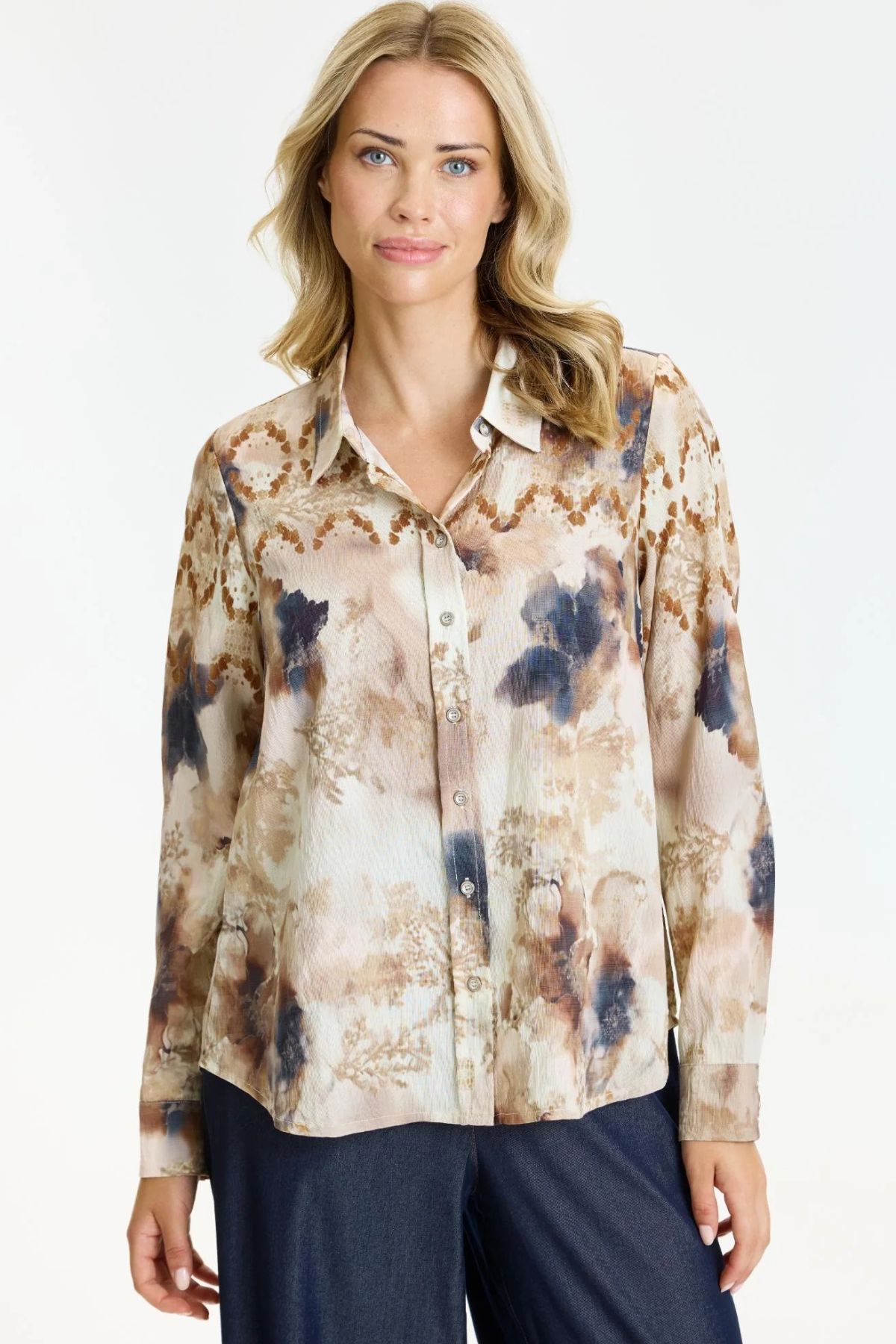 InFront Cornelia Blus Chaohu